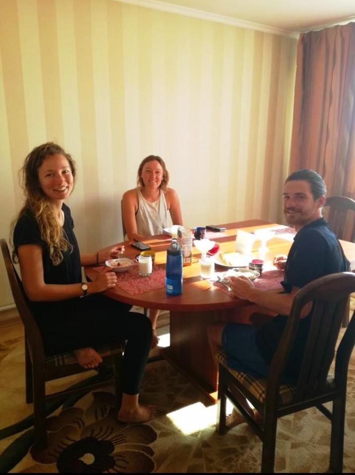 Hotel Jasmin à Karakol Extérieur photo